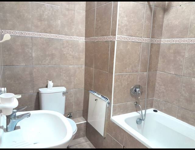 2 BEDROOM APARTMENT RENTED IN ST WINIFREDS